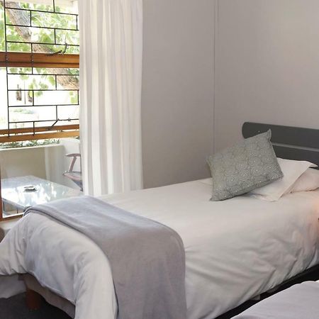 The Village Guesthouse Ceres Extérieur photo