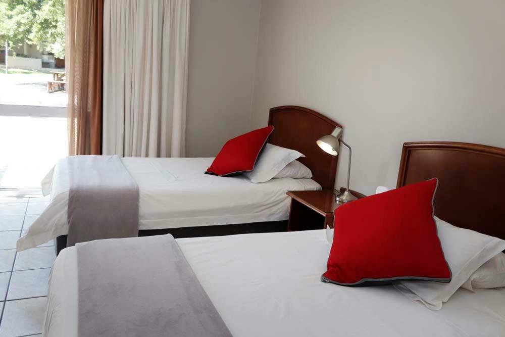 The Village Guesthouse Ceres Extérieur photo